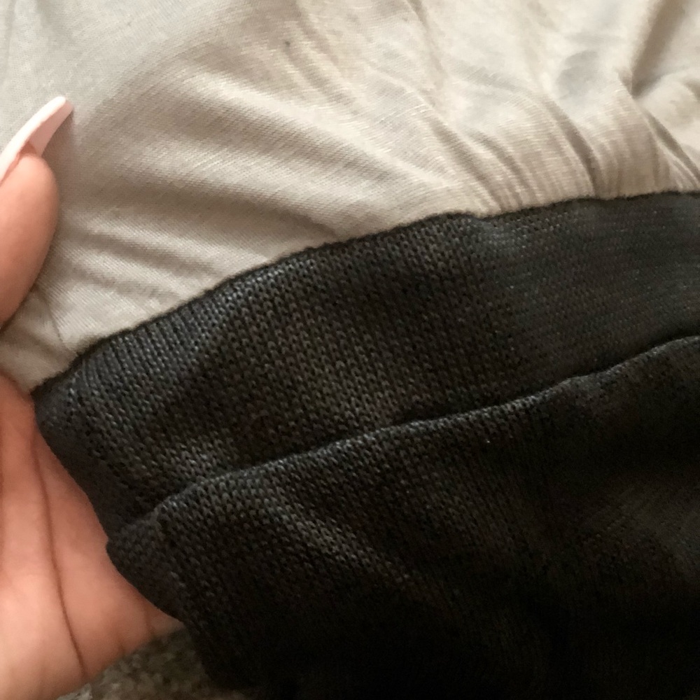 Backless BeBe dress - Picture 3 of 4